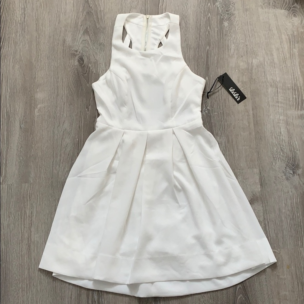 Lulus Women’s White Dress TAGS ON 💕